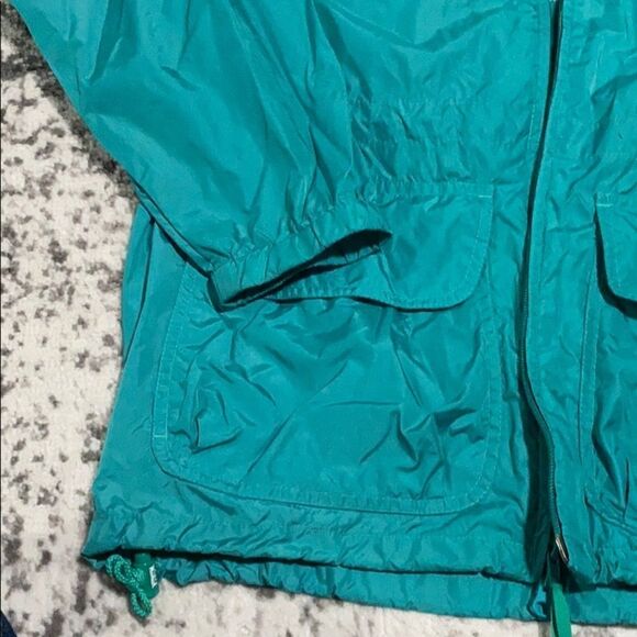 Woolrich nylon rain Jacket Men’s size M EUC great for walking or just everyday - Picture 2 of 9